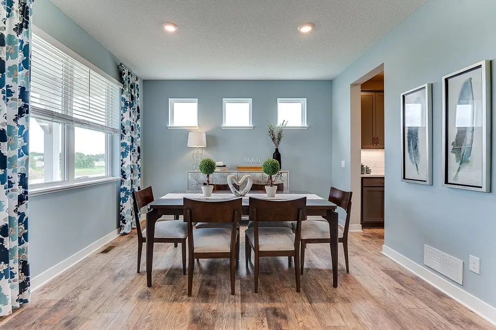 1915 Shady View Court Shakopee, MN 55379
