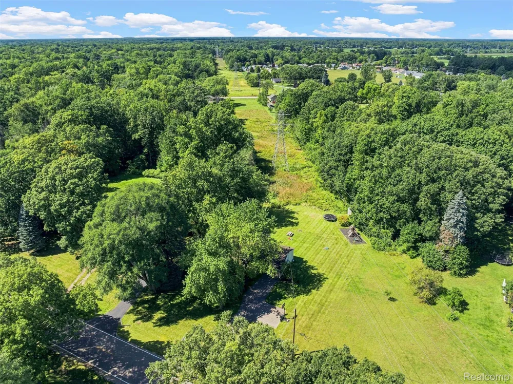 12465 Tuscola Road Vienna Charter Township, MI 48420