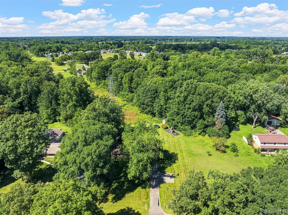 12465 Tuscola Road Vienna Charter Township, MI 48420