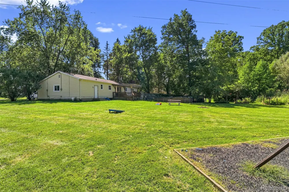 12465 Tuscola Road Vienna Charter Township, MI 48420