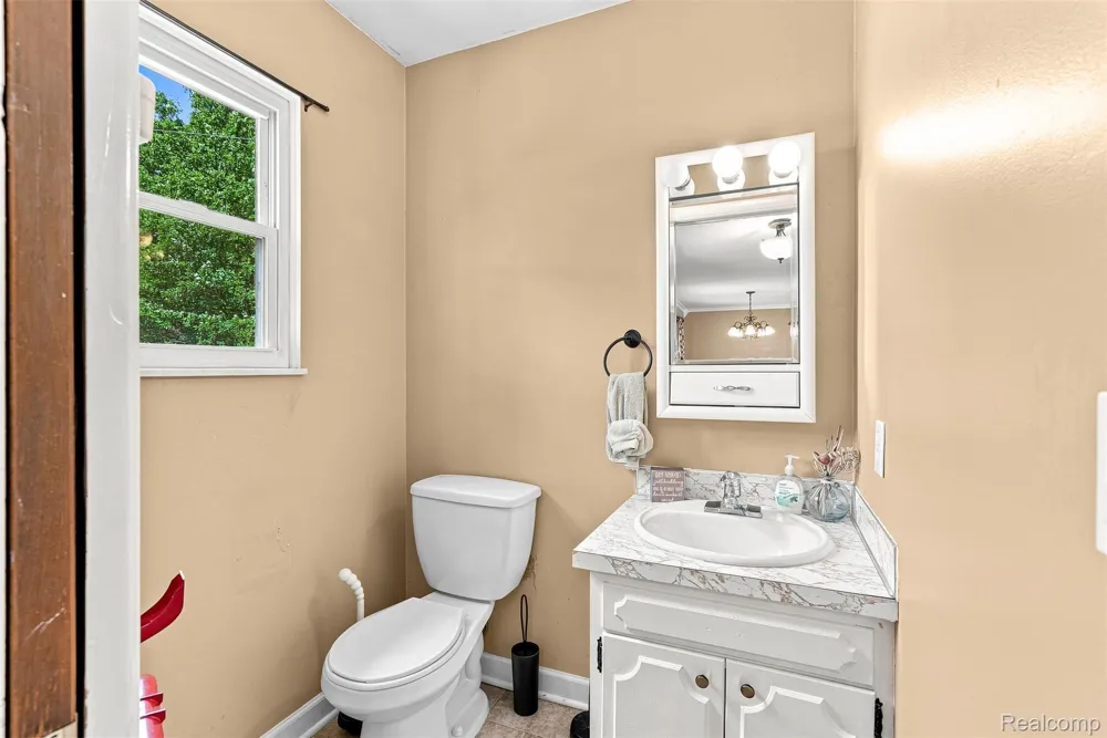 12465 Tuscola Road Vienna Charter Township, MI 48420