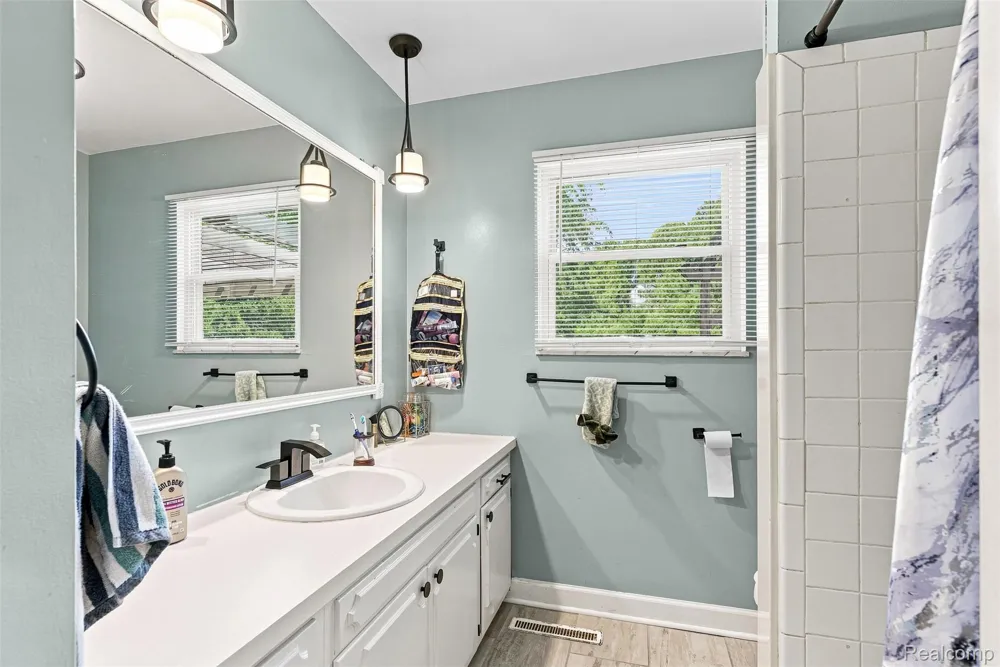 12465 Tuscola Road Vienna Charter Township, MI 48420