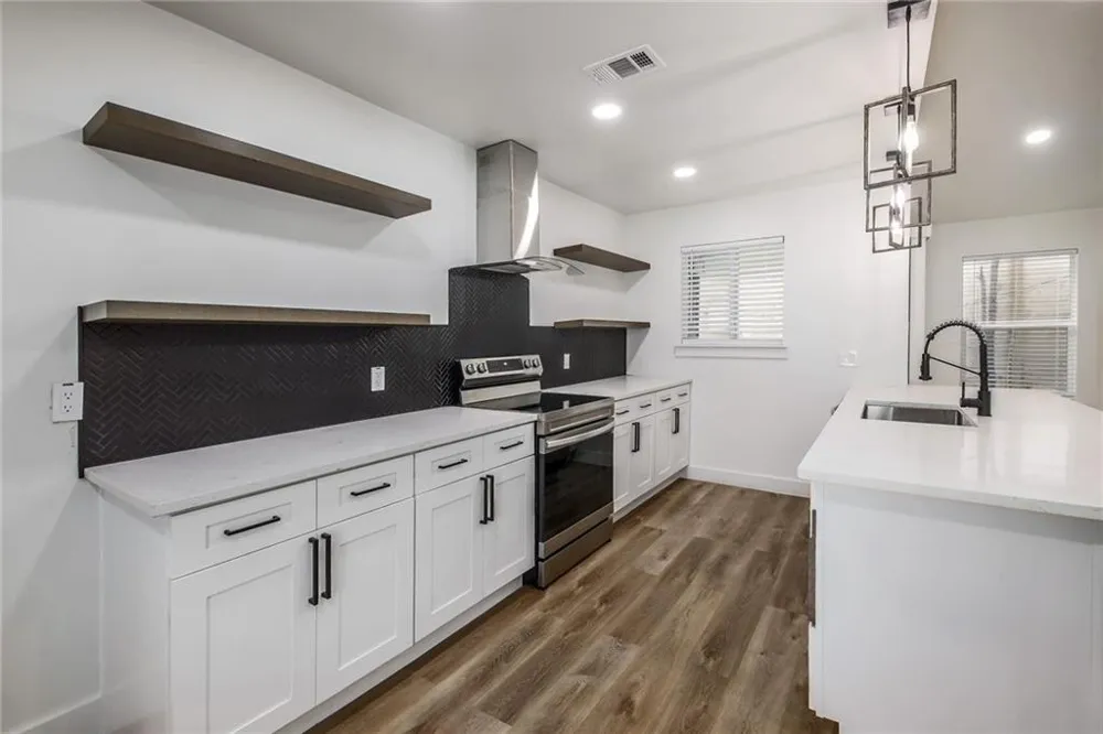 511 E 50th Street #A Austin, TX 78751