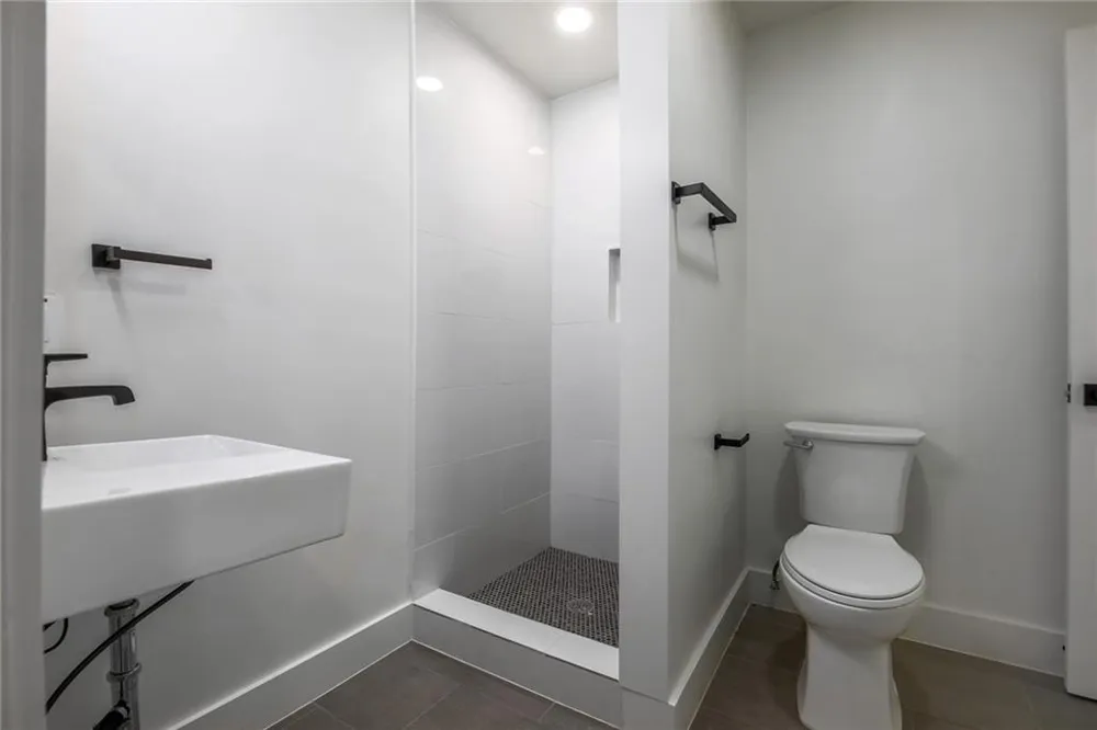 511 E 50th Street #A Austin, TX 78751