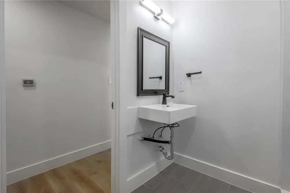 511 E 50th Street #A Austin, TX 78751