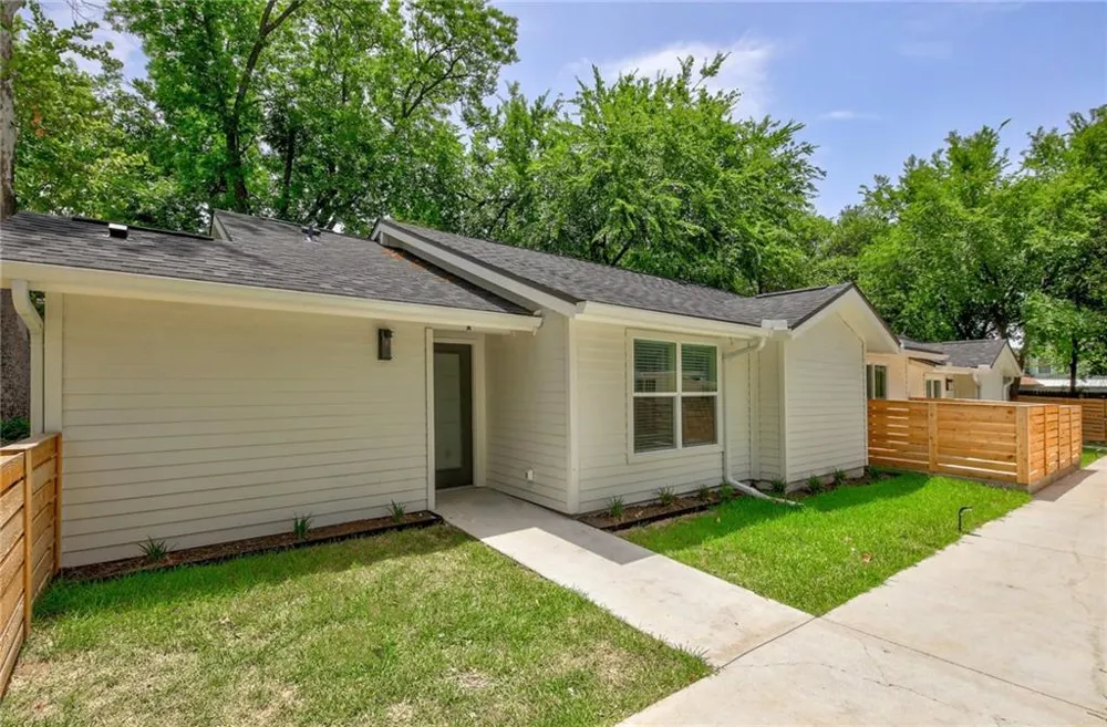 511 E 50th Street #A Austin, TX 78751