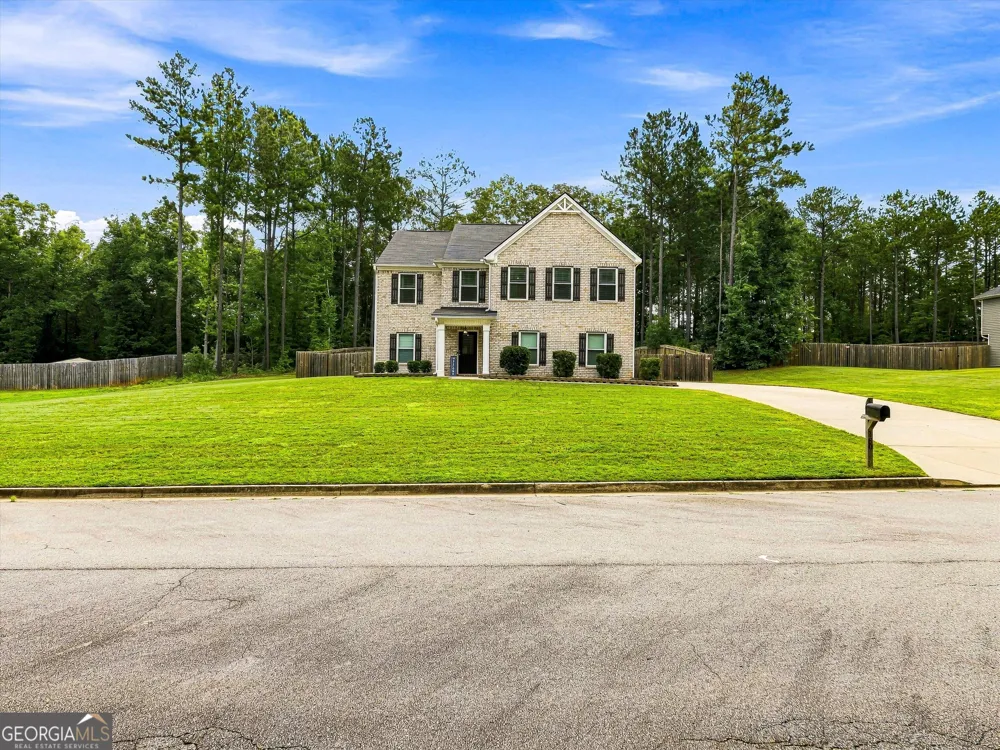 180 Edinburgh LN Covington, GA 30016