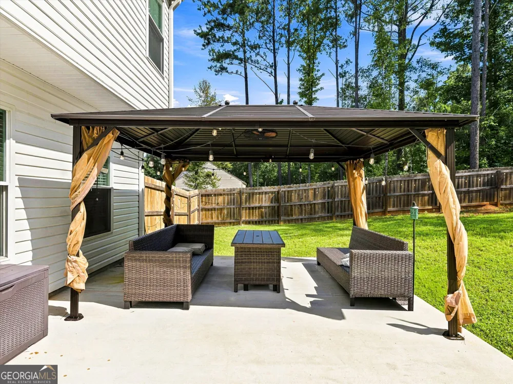 180 Edinburgh LN Covington, GA 30016