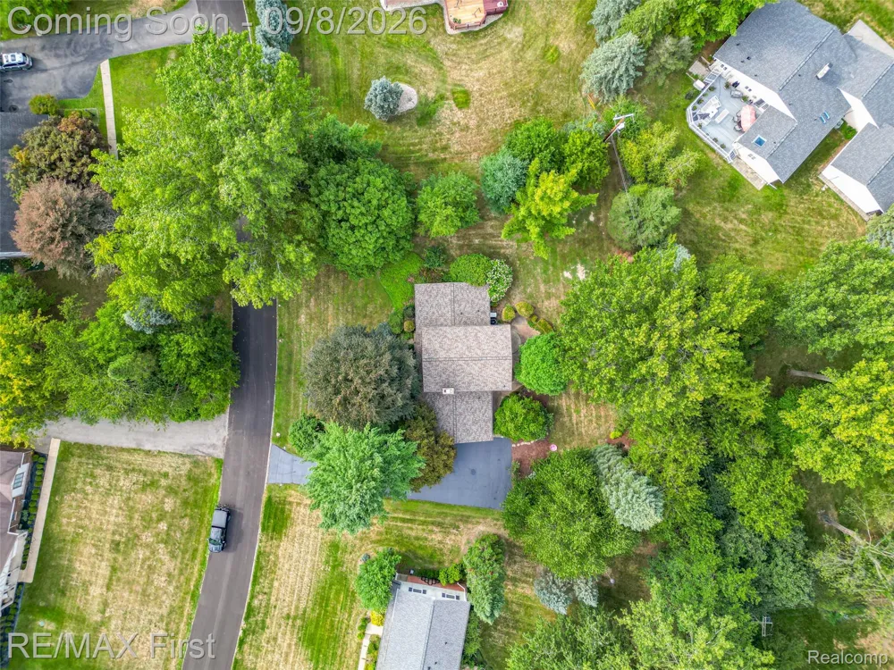 2669 McClintock Road Bloomfield Charter Township, MI 48302