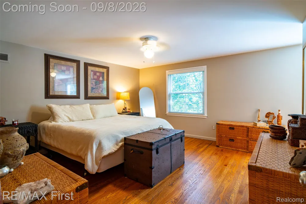 2669 McClintock Road Bloomfield Charter Township, MI 48302