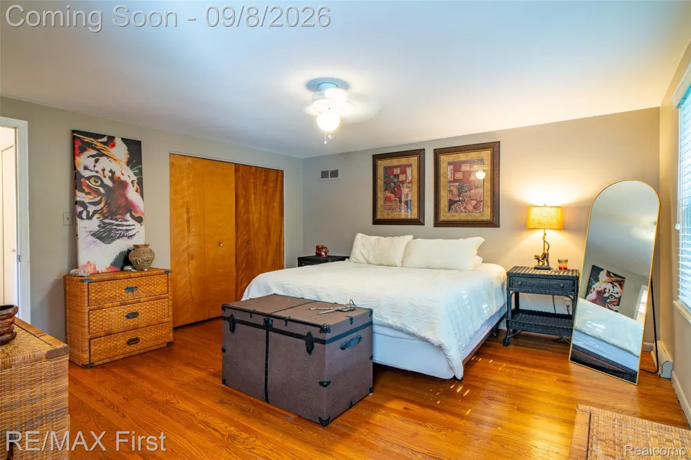 2669 McClintock Road Bloomfield Charter Township, MI 48302