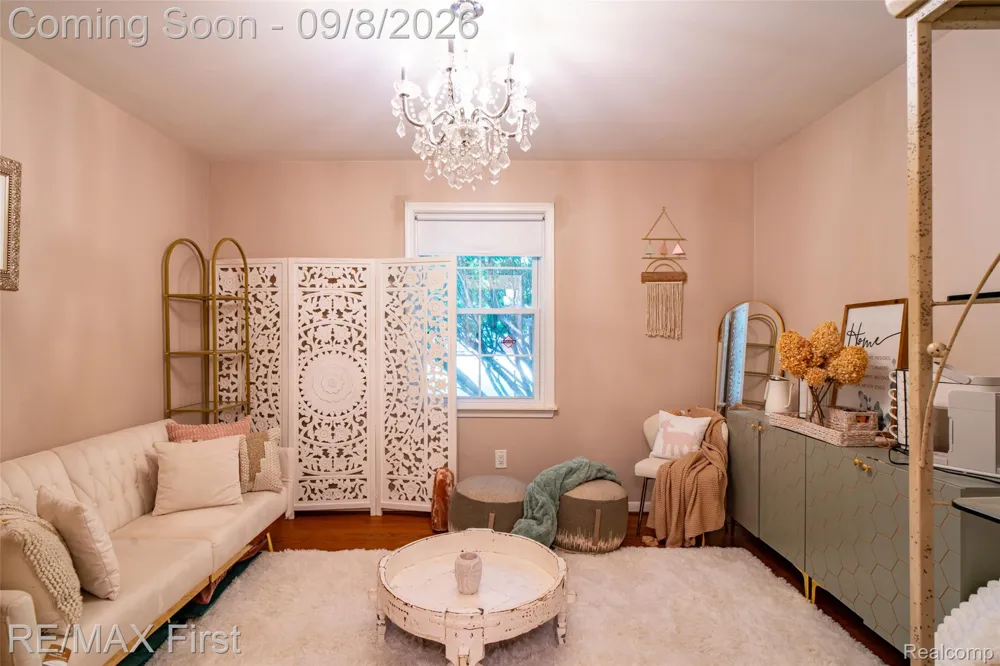 2669 McClintock Road Bloomfield Charter Township, MI 48302
