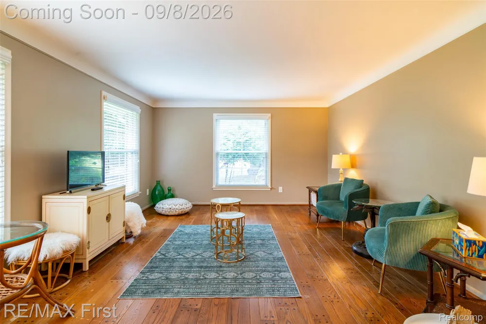 2669 McClintock Road Bloomfield Charter Township, MI 48302