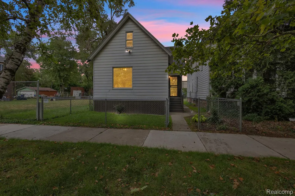 4450 Military Street Detroit City, MI 48210