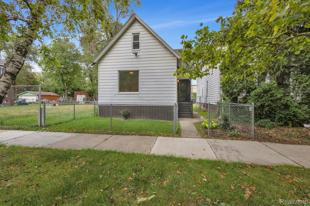 4450 Military Street Detroit City, MI 48210