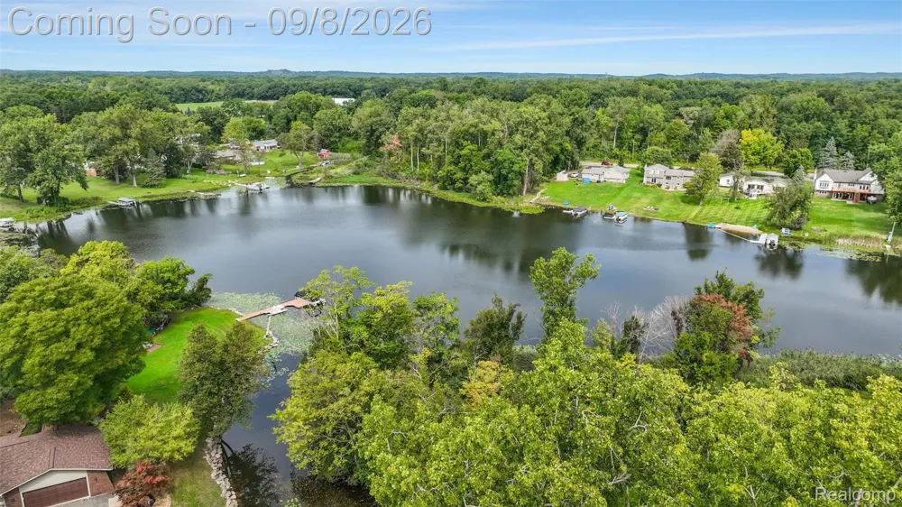 6025 Venice Drive Commerce Charter Township, MI 48382