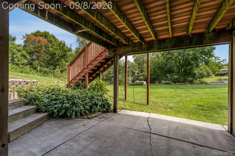 6025 Venice Drive Commerce Charter Township, MI 48382