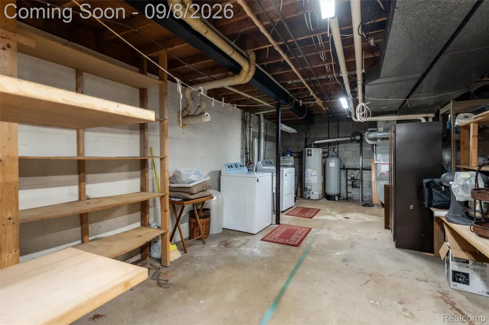 6025 Venice Drive Commerce Charter Township, MI 48382