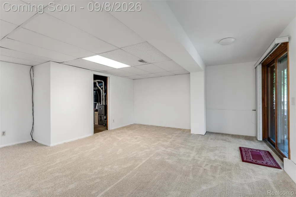 6025 Venice Drive Commerce Charter Township, MI 48382