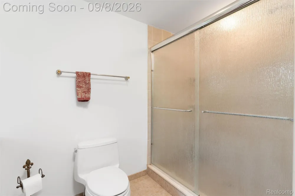 6025 Venice Drive Commerce Charter Township, MI 48382
