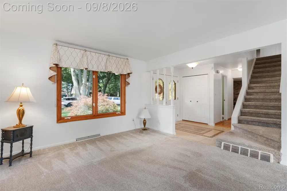 6025 Venice Drive Commerce Charter Township, MI 48382