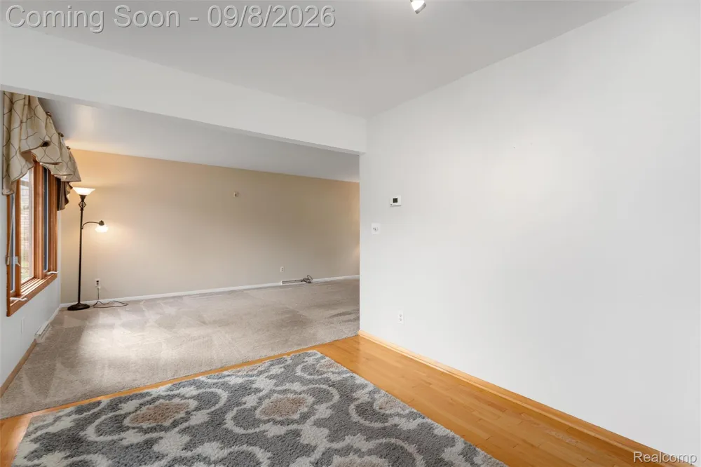 6025 Venice Drive Commerce Charter Township, MI 48382