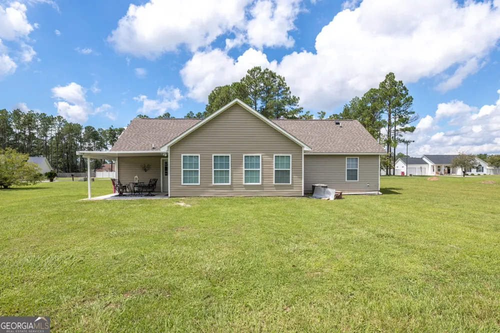 6663 Pine Ridge CIR Blackshear, GA 31516