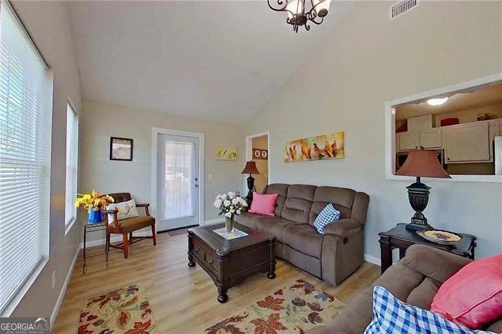 6663 Pine Ridge CIR Blackshear, GA 31516
