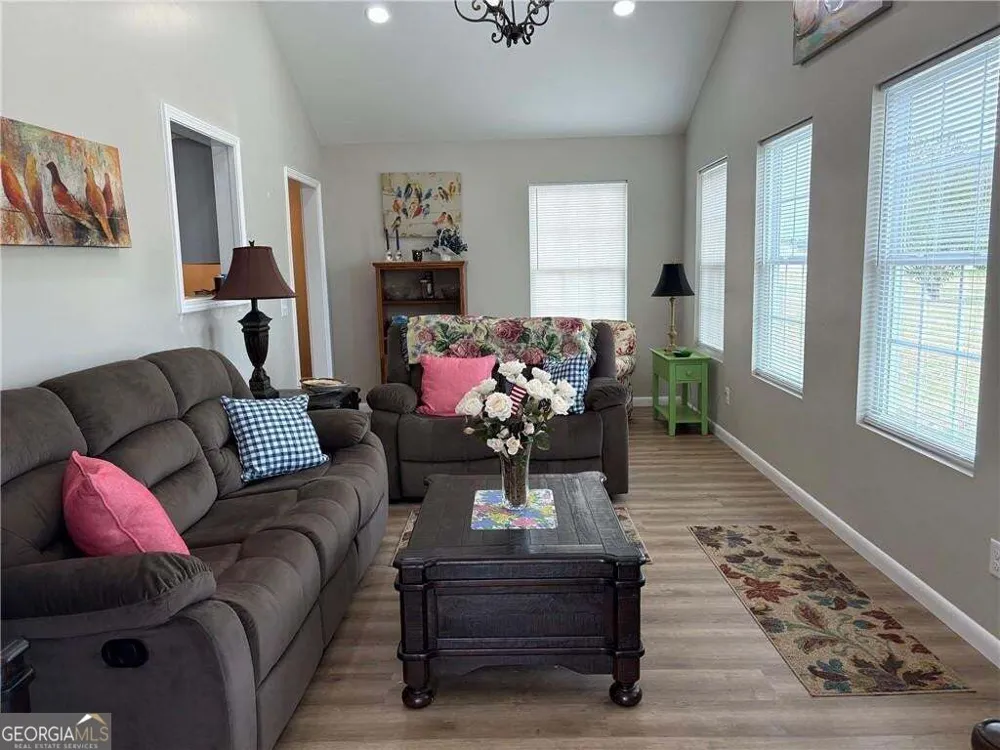 6663 Pine Ridge CIR Blackshear, GA 31516