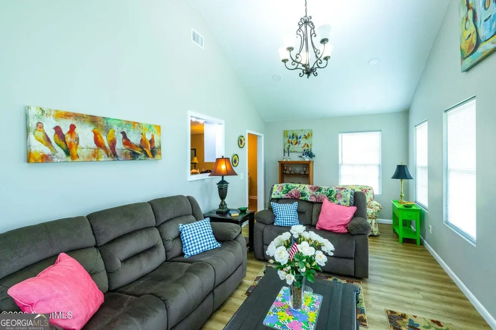 6663 Pine Ridge CIR Blackshear, GA 31516