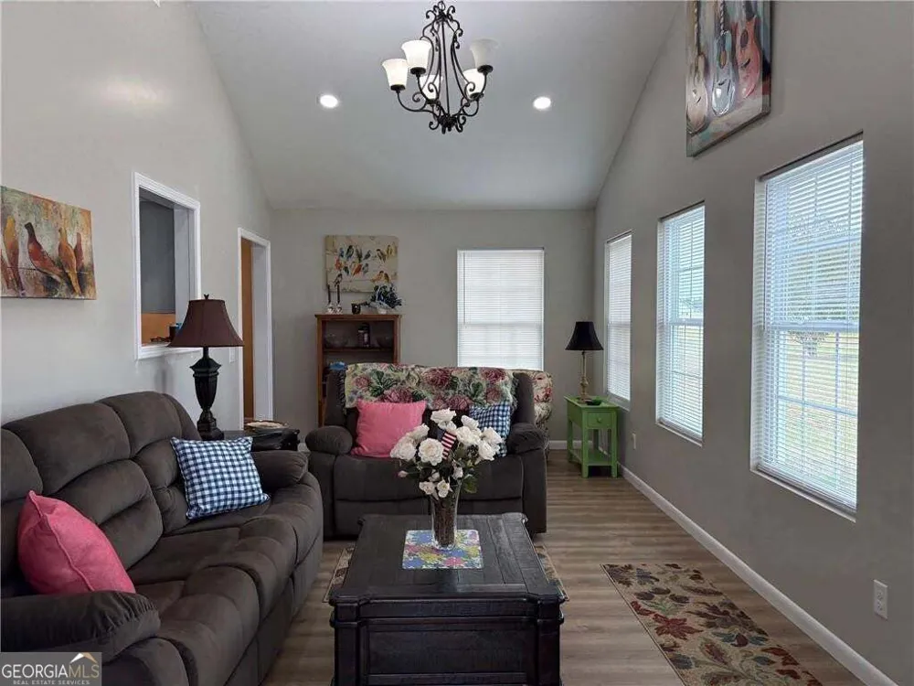 6663 Pine Ridge CIR Blackshear, GA 31516