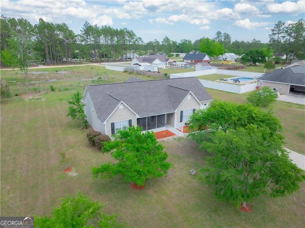 6663 Pine Ridge CIR Blackshear, GA 31516