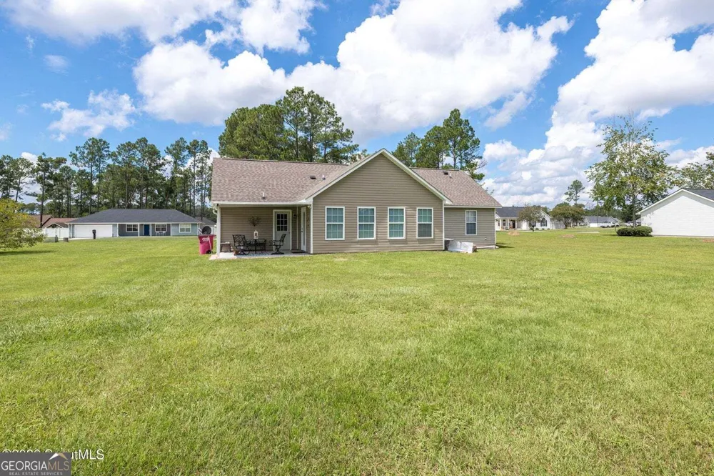 6663 Pine Ridge CIR Blackshear, GA 31516