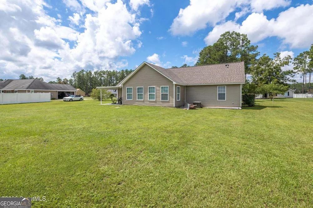 6663 Pine Ridge CIR Blackshear, GA 31516