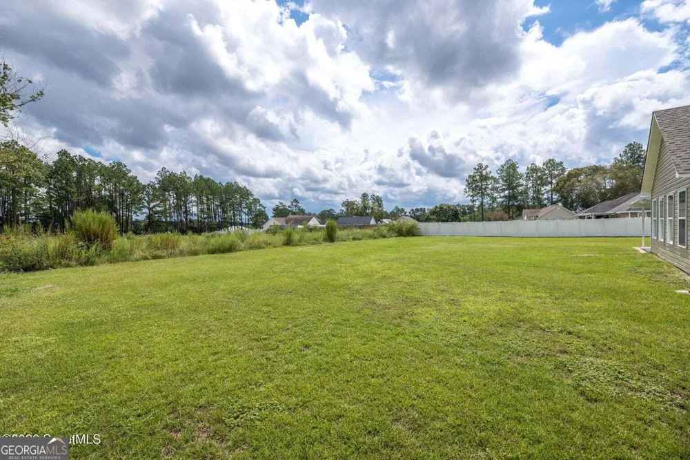 6663 Pine Ridge CIR Blackshear, GA 31516