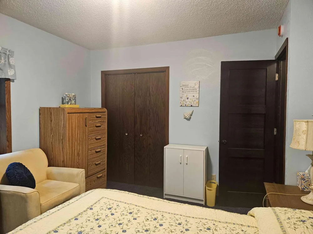 608 Chateau Circle Burnsville, MN 55337