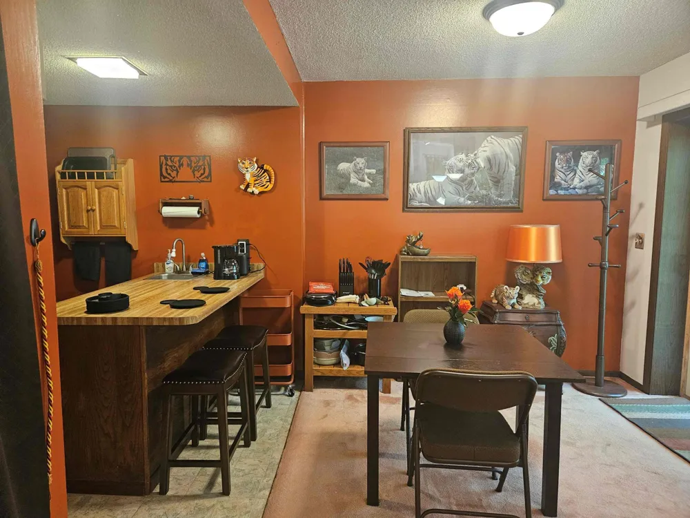 608 Chateau Circle Burnsville, MN 55337