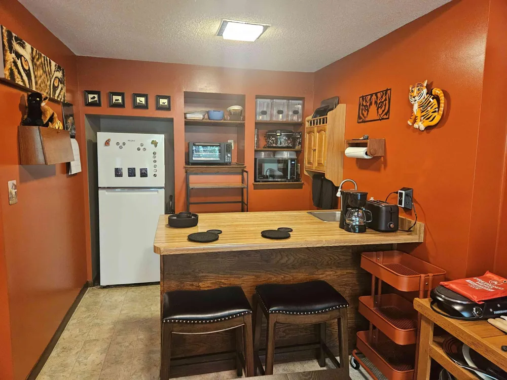 608 Chateau Circle Burnsville, MN 55337