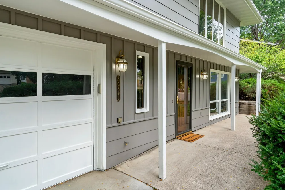 5921 Wisconsin Circle New Hope, MN 55428