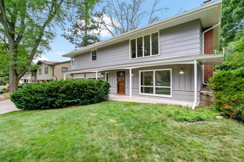 5921 Wisconsin Circle New Hope, MN 55428