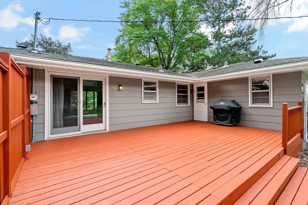 5921 Wisconsin Circle New Hope, MN 55428