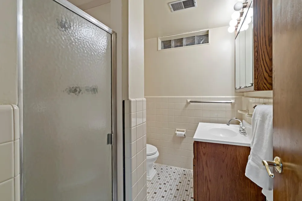 5921 Wisconsin Circle New Hope, MN 55428