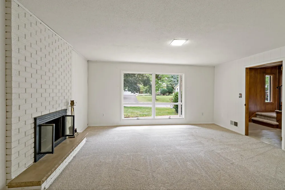5921 Wisconsin Circle New Hope, MN 55428