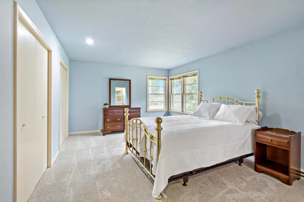 5921 Wisconsin Circle New Hope, MN 55428