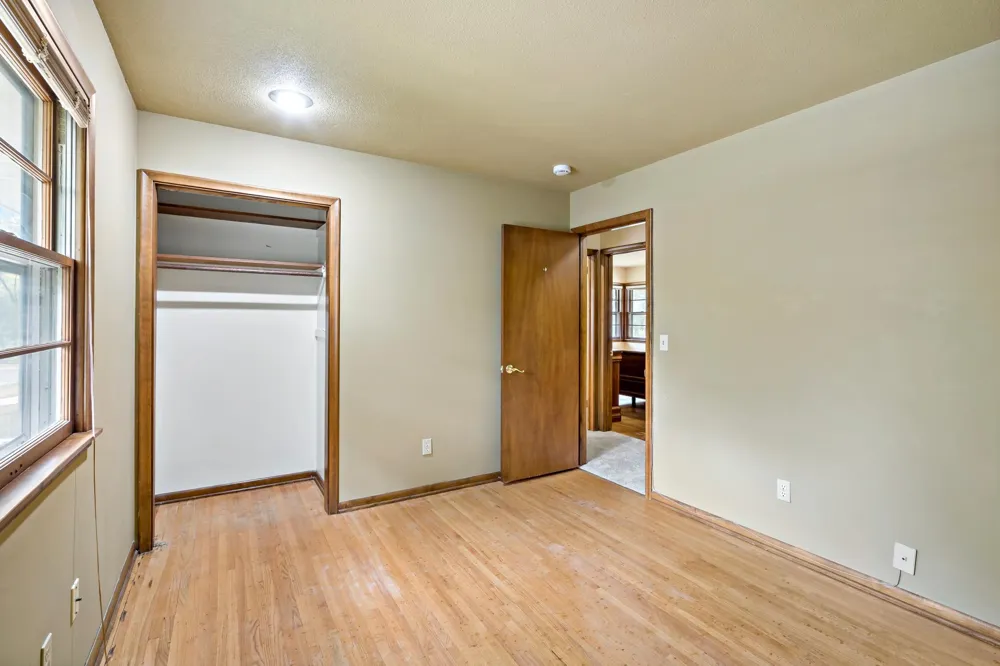 5921 Wisconsin Circle New Hope, MN 55428