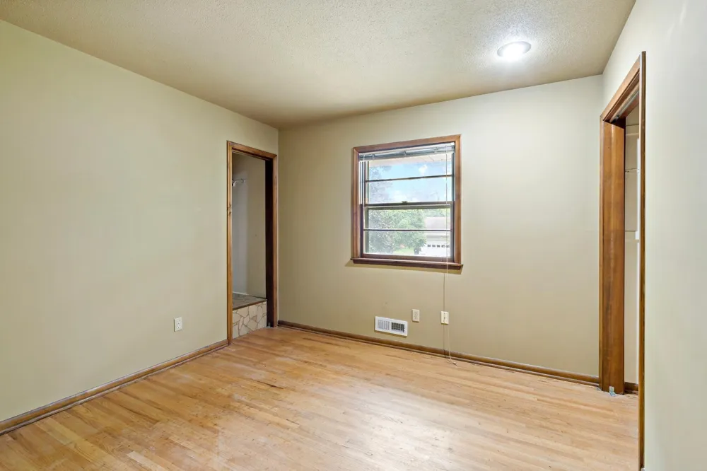 5921 Wisconsin Circle New Hope, MN 55428