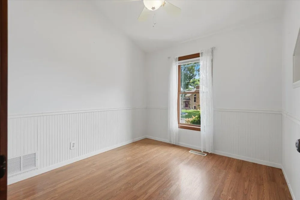 7474 Jeffery Lane S Cottage Grove, MN 55016