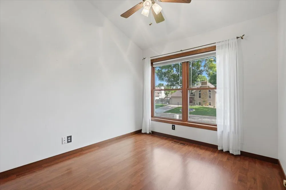 7474 Jeffery Lane S Cottage Grove, MN 55016