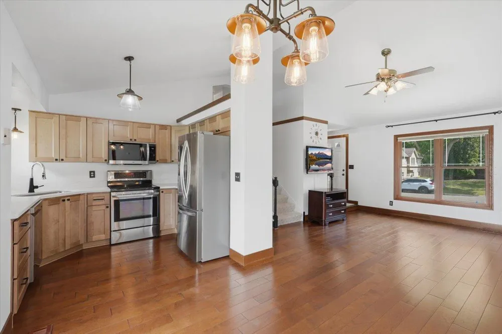 7474 Jeffery Lane S Cottage Grove, MN 55016