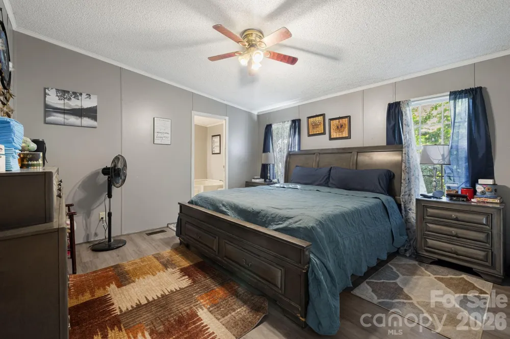 96 Fallswood Court Hendersonville, NC 28739